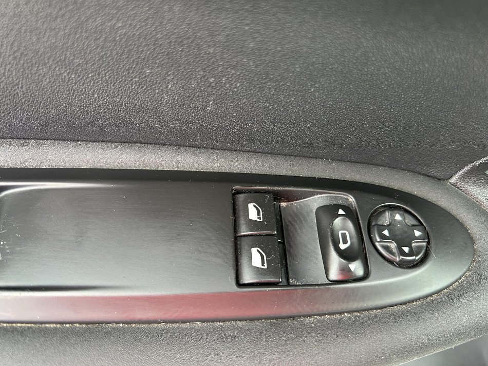 Citroën C4 1.4i 