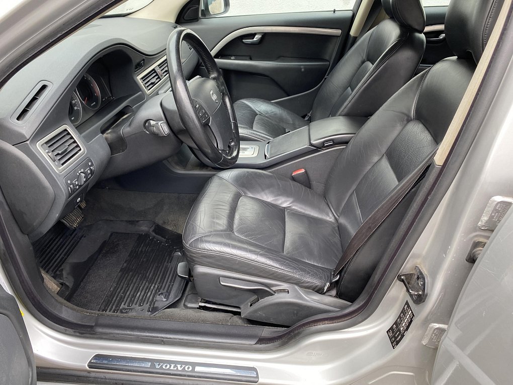 Volvo V70 2.4 D Momentum