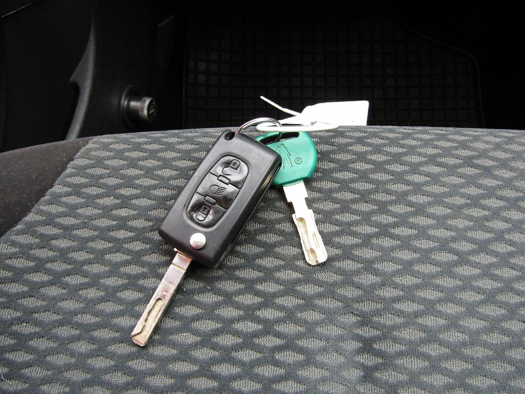 Citroën C4 1.4i 