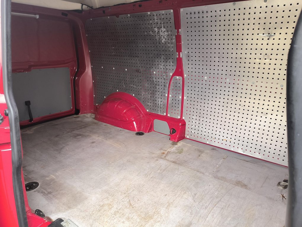 Volkswagen Transporter 2.0TDi  L2H2