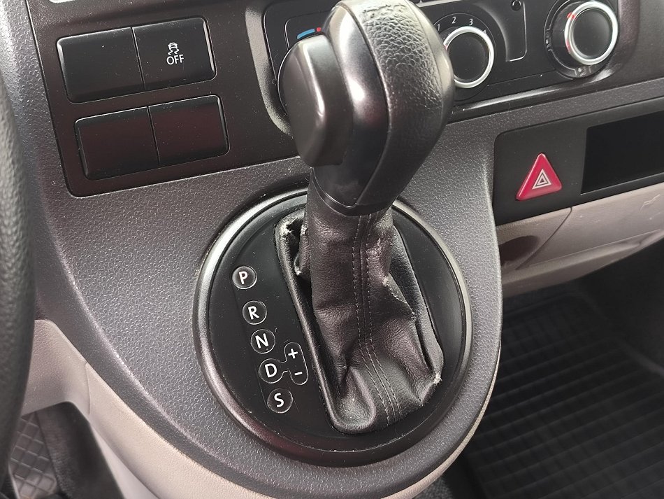 Volkswagen Transporter 2.0TDi  L2H2