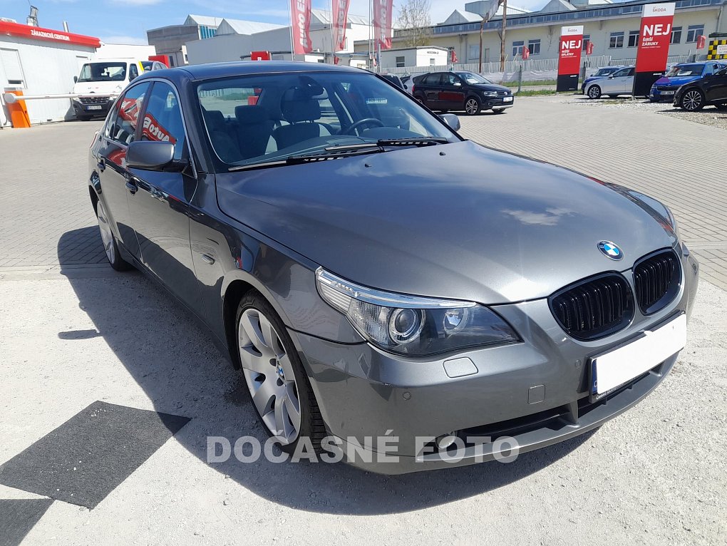 BMW Řada 5 2.5i  523i