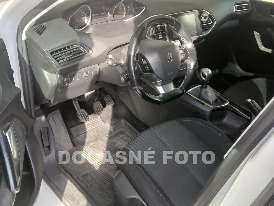 Peugeot 308 1.6 HDi 