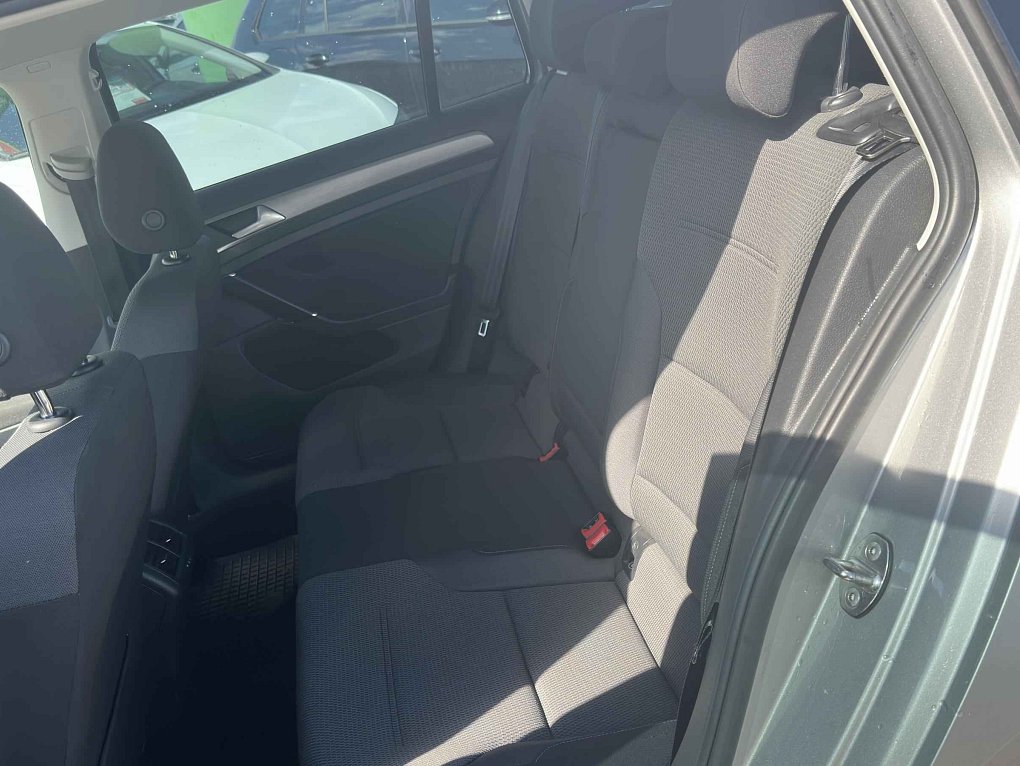 Volkswagen Golf 1.2 TSi 
