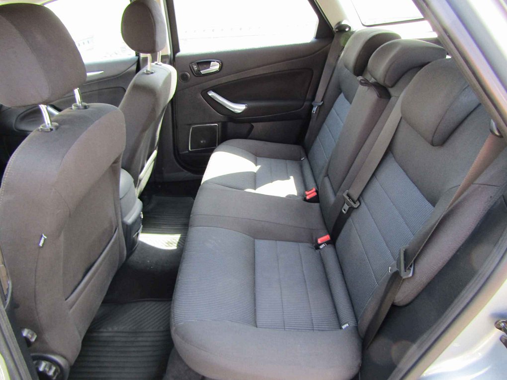 Ford Mondeo 2.0i 