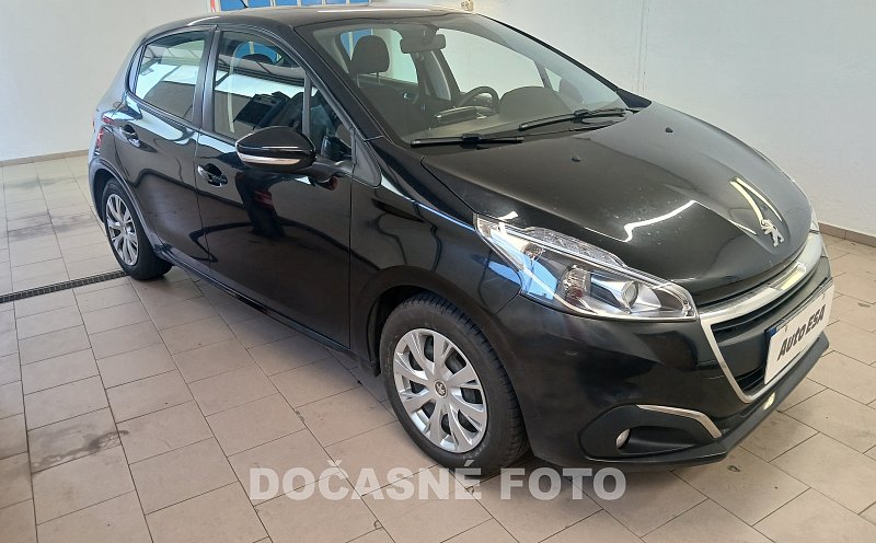 Peugeot 208 1.2i 