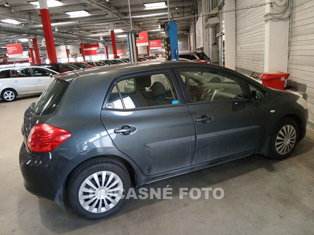 Toyota Auris 1.6 VVTi 