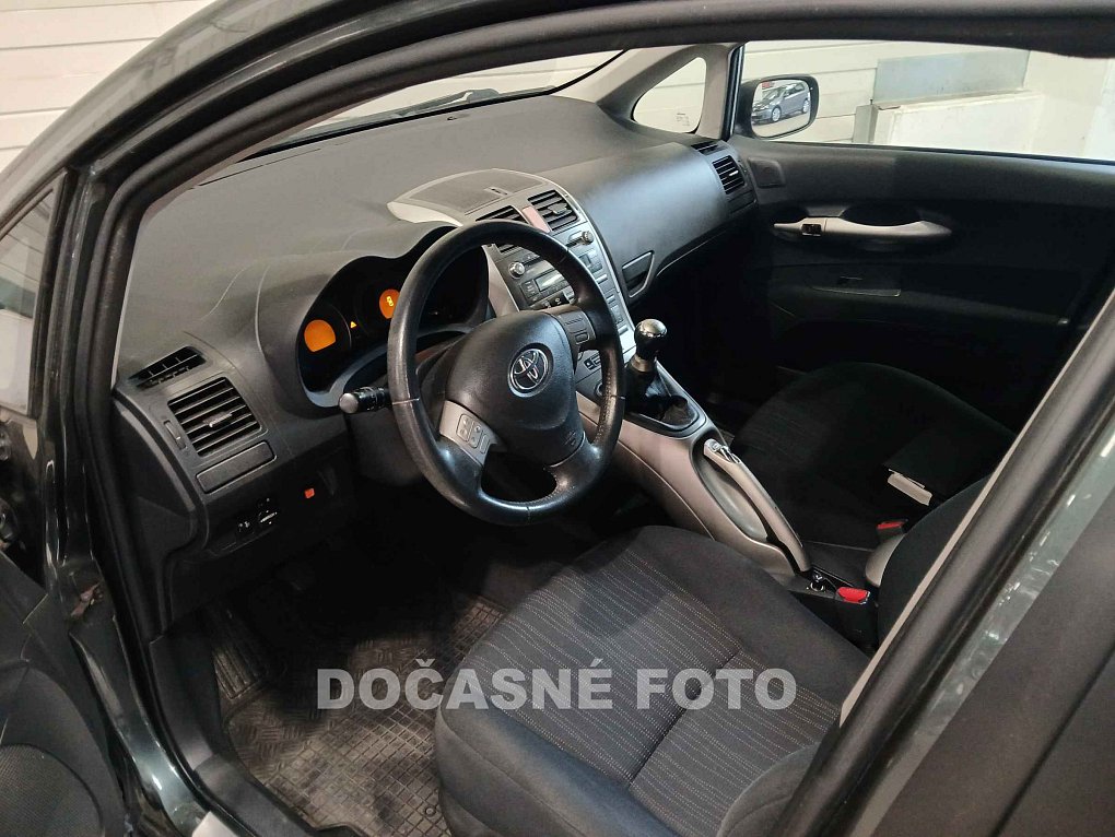 Toyota Auris 1.6 VVTi 