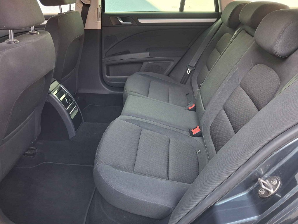 Škoda Superb II 2.0 TDi Ambition
