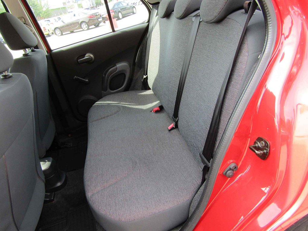 Nissan Micra 1.2i 