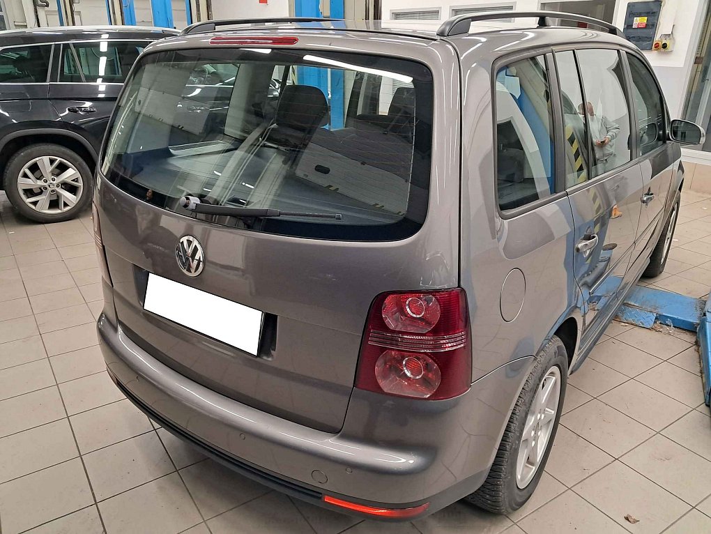 Volkswagen Touran 1.4 i 