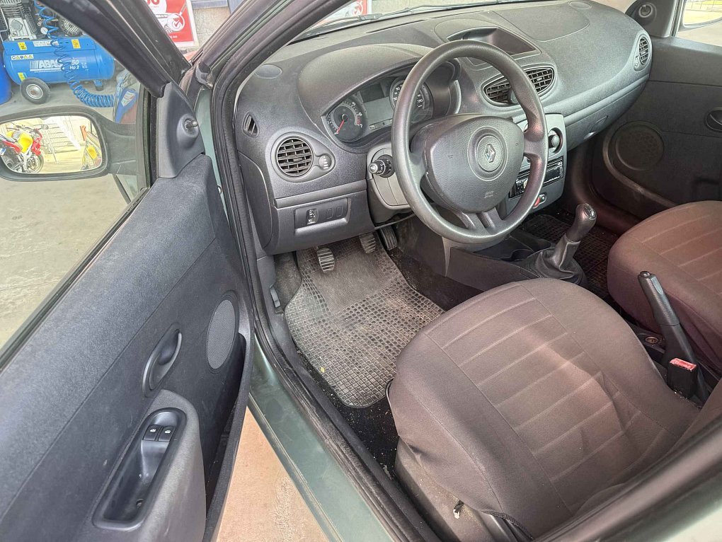 Renault Clio 1.2i 