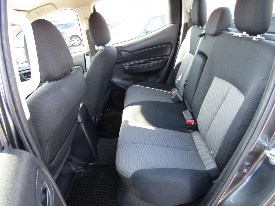 Mitsubishi L200 2.3 Di-D  4x4