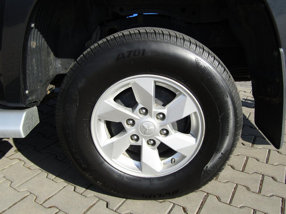 Mitsubishi L200 2.3 Di-D  4x4