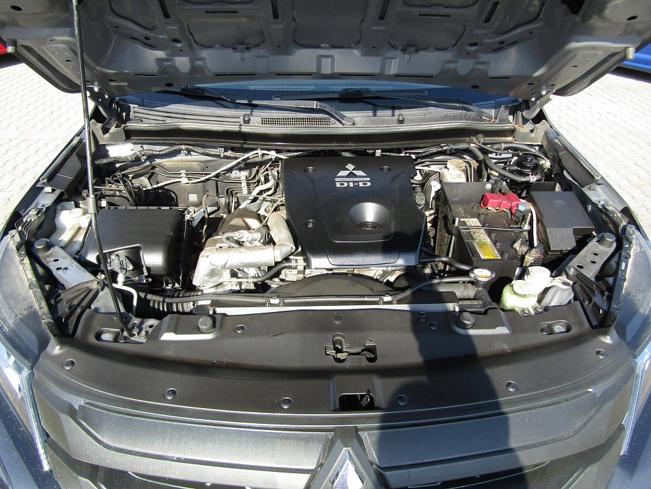 Mitsubishi L200 2.3 Di-D  4x4