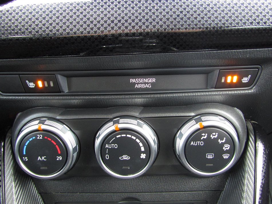 Mazda 2 1.5i 