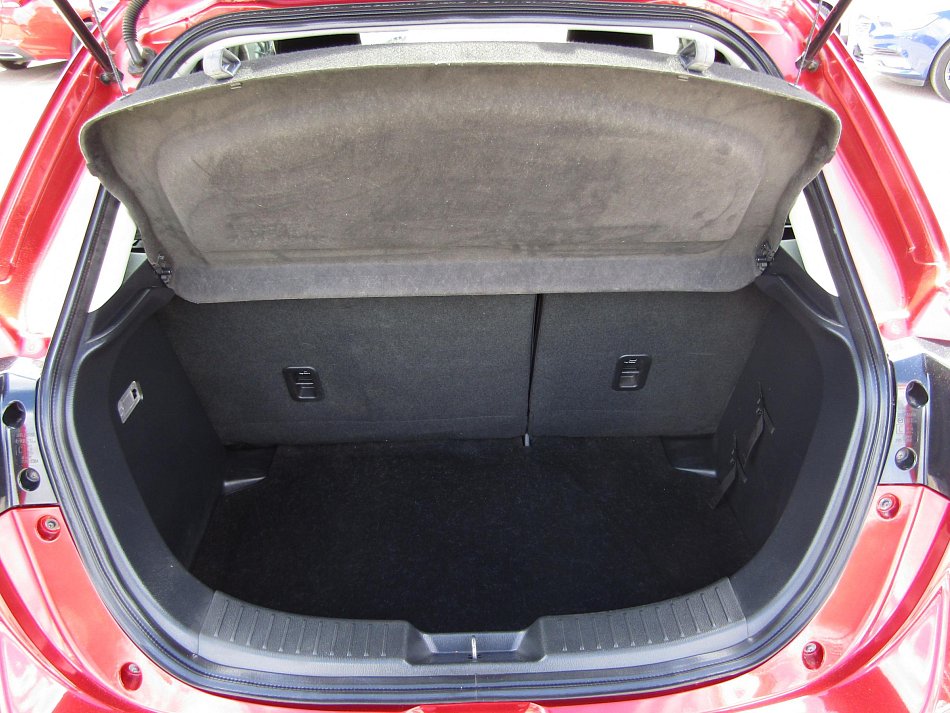Mazda 2 1.5i 