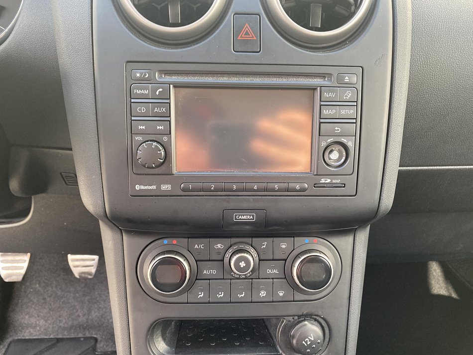 Nissan Qashqai 2.0  +2