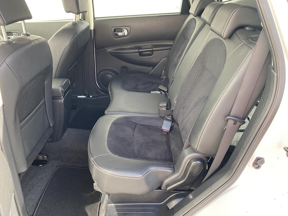Nissan Qashqai 2.0  +2