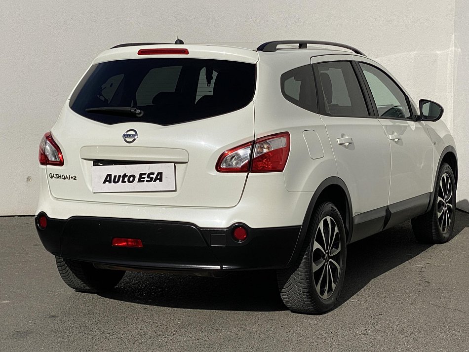 Nissan Qashqai 2.0  +2