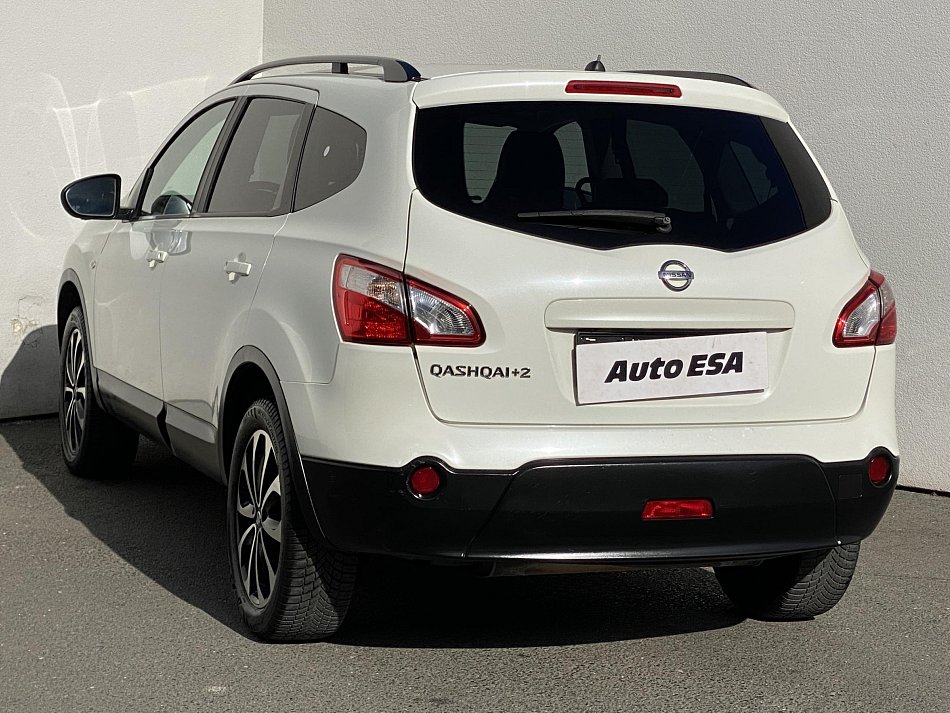 Nissan Qashqai 2.0  +2
