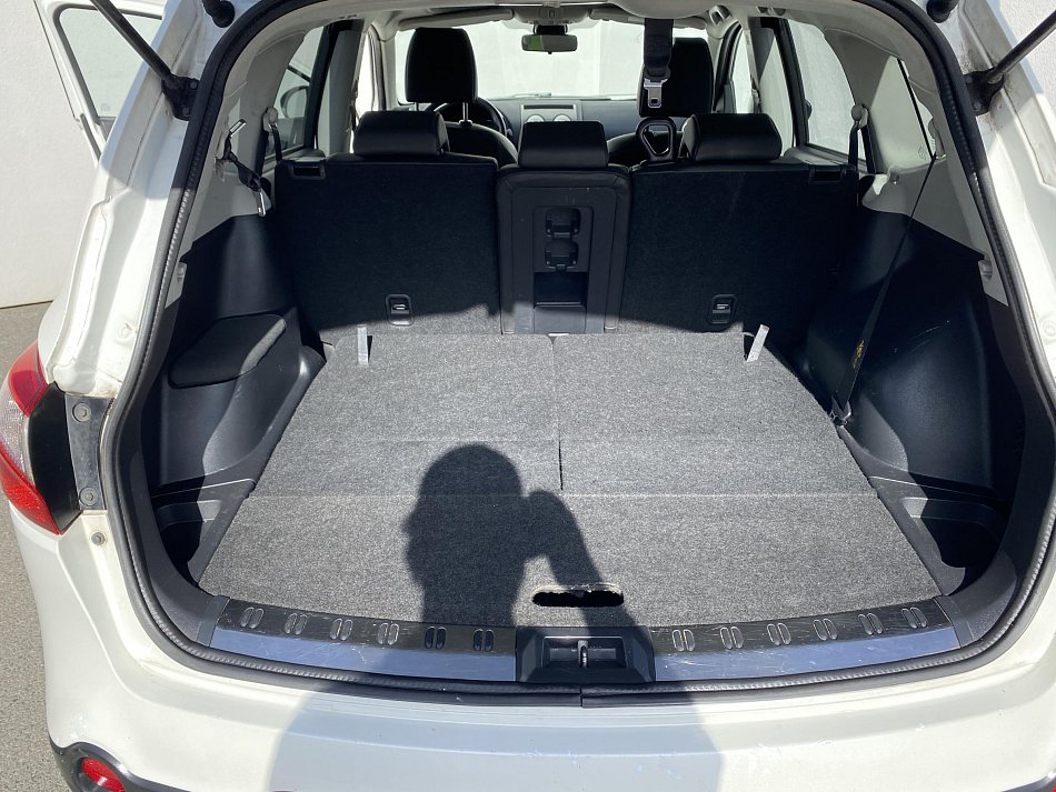 Nissan Qashqai 2.0  +2