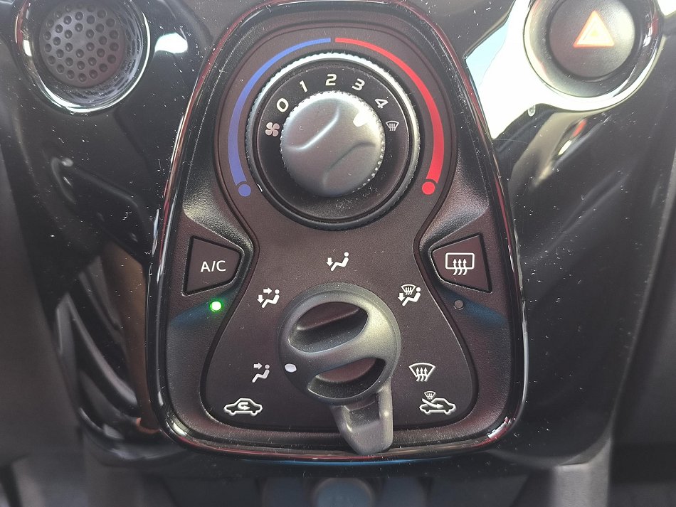 Toyota Aygo 1.0i 