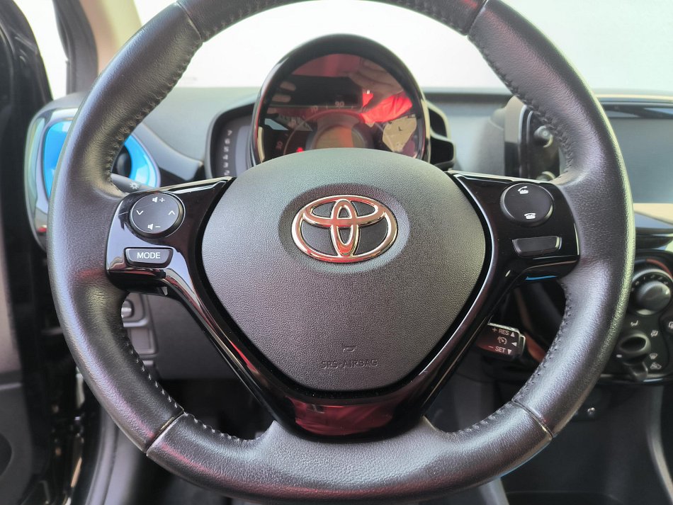 Toyota Aygo 1.0i 