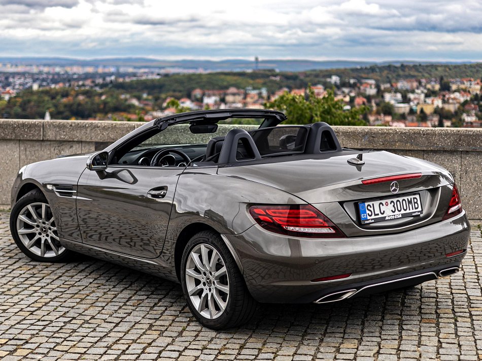 Mercedes-Benz SLC 2.0  SLC 300