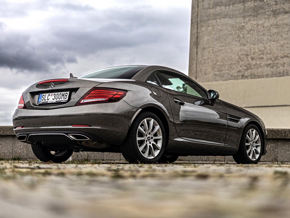 Mercedes-Benz SLC 2.0  SLC 300