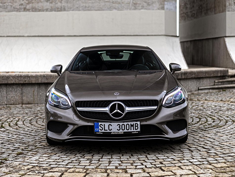 Mercedes-Benz SLC 2.0  SLC 300