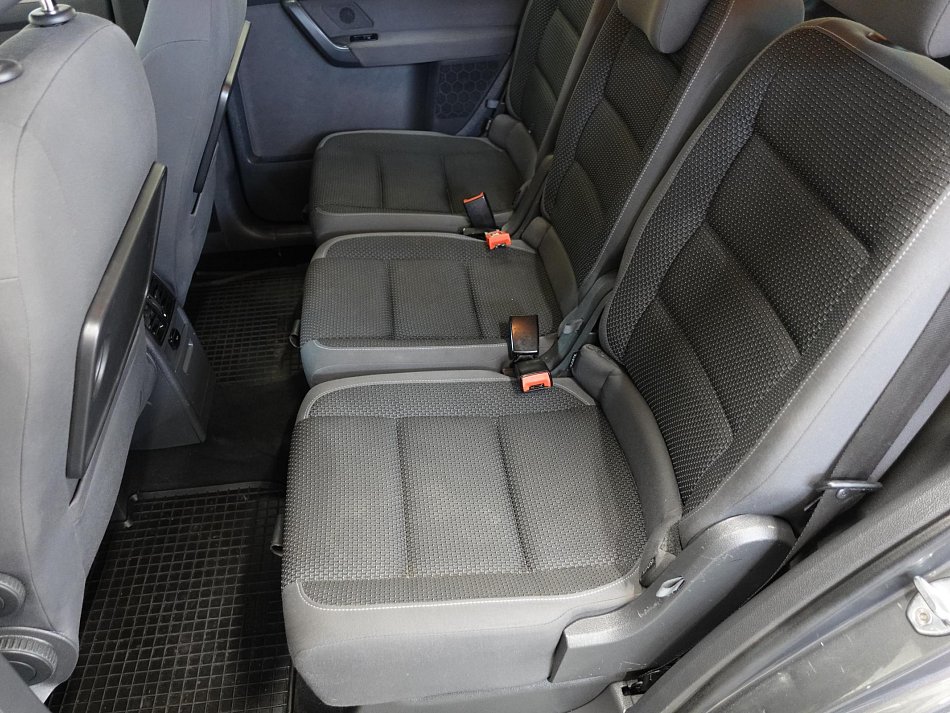 Volkswagen Touran 2.0 TDi 