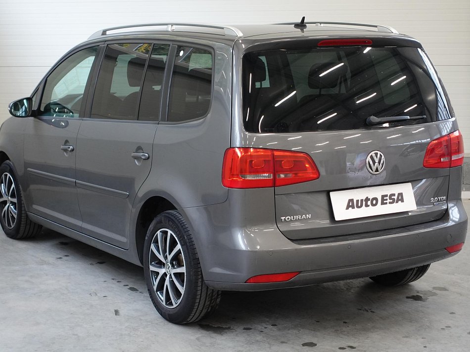 Volkswagen Touran 2.0 TDi 