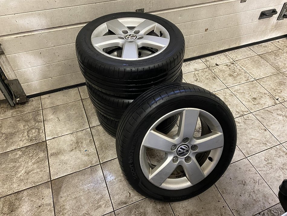 Volkswagen Golf 1.2 TSi 