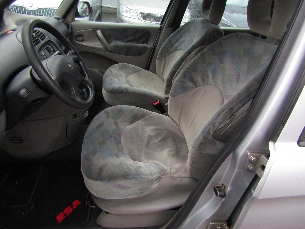 Citroën Xsara Picasso 1.6i 
