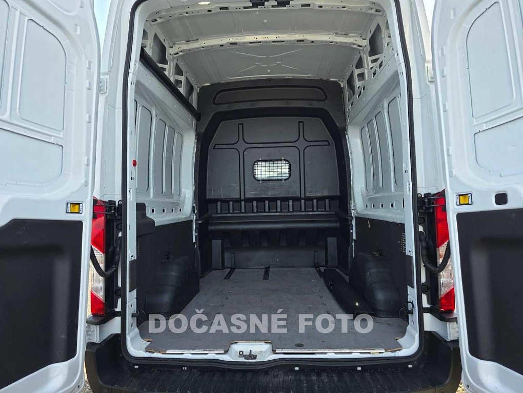 Ford Transit 2.0TDCi Trend L3H3 6míst