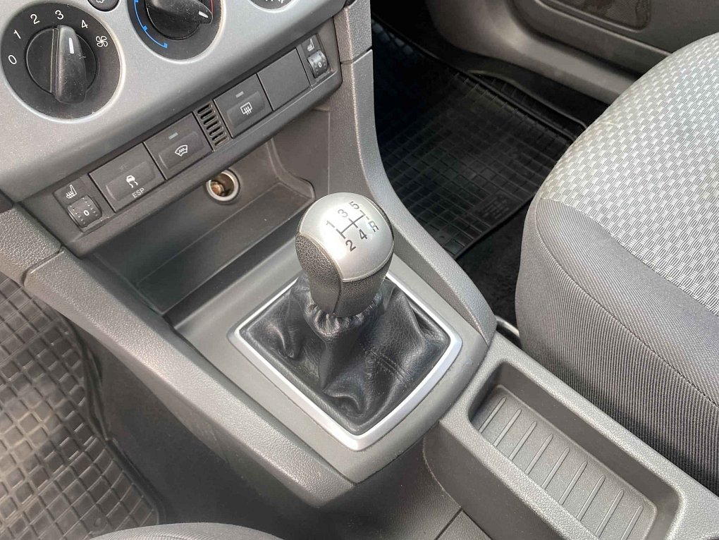 Ford Focus 1.4i 