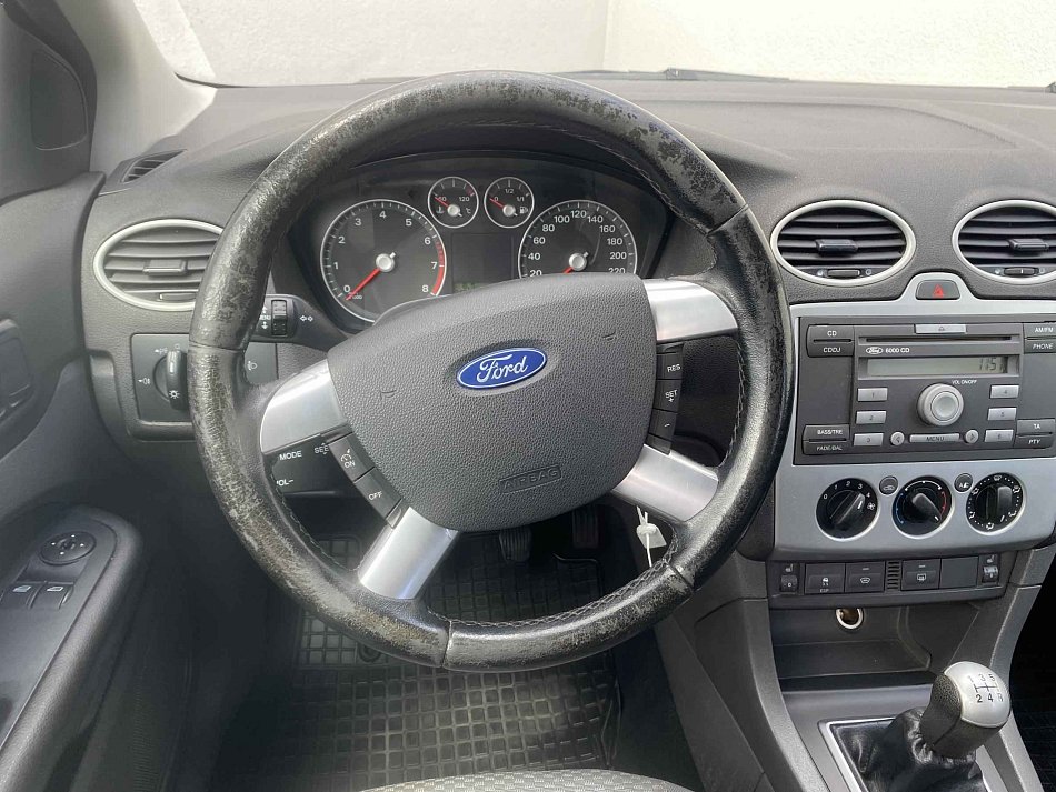 Ford Focus 1.4i 