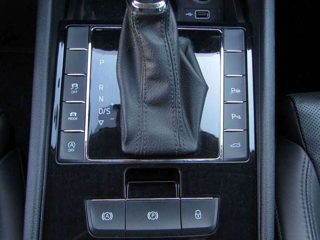 Škoda Superb III 2.0 TDi L&K 4x4