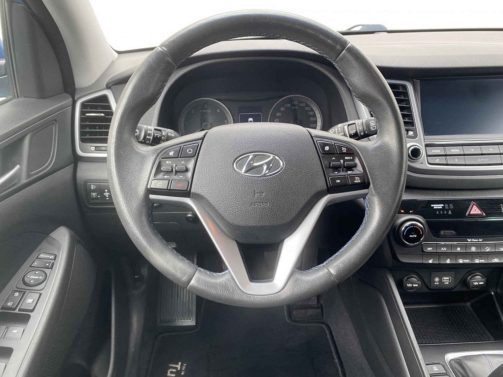 Hyundai Tucson 1.7 CRDi Trikolor 2WD
