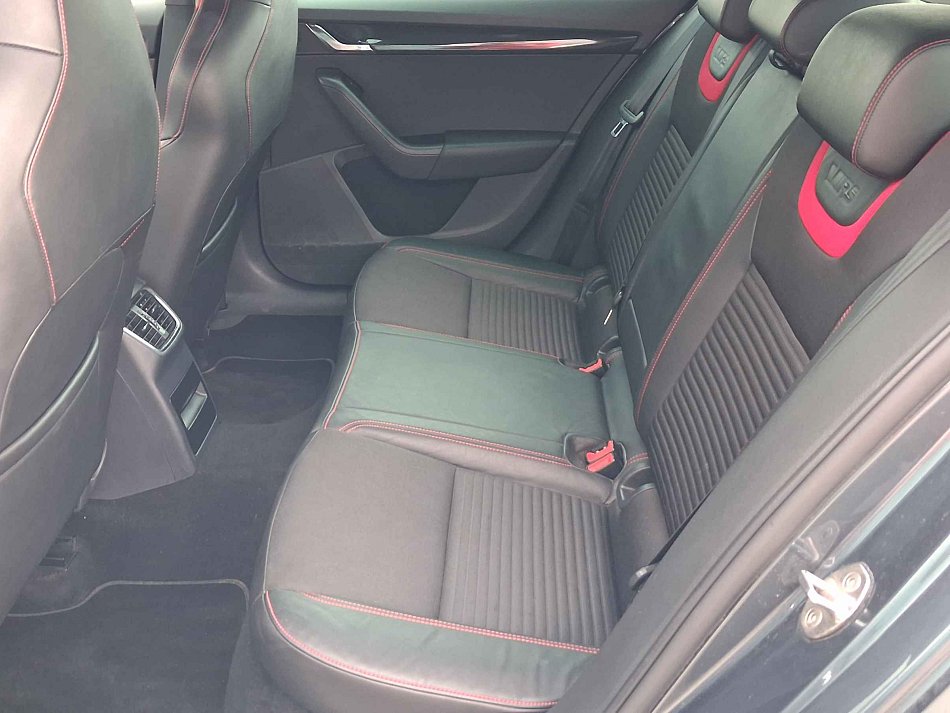 Škoda Octavia III 2.0 TDi RS Challange