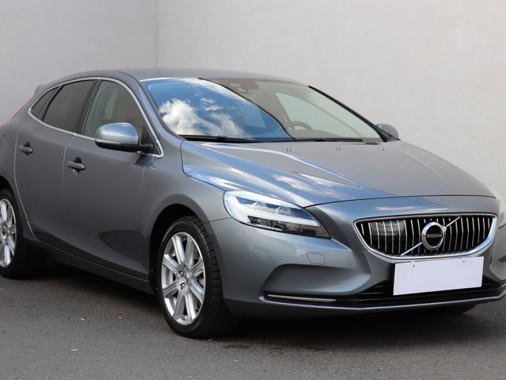 Volvo V40 2.0i 