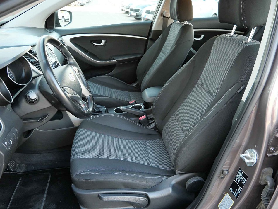 Hyundai I30 1.6 MPi 