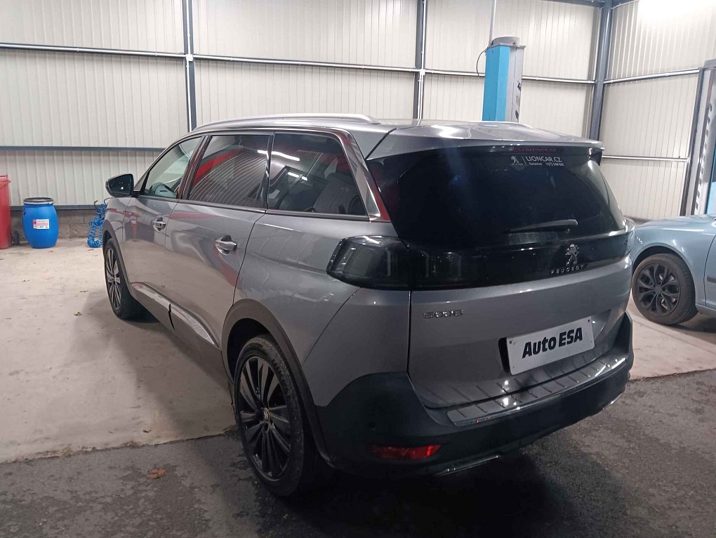 Peugeot 5008 1.2 PT 