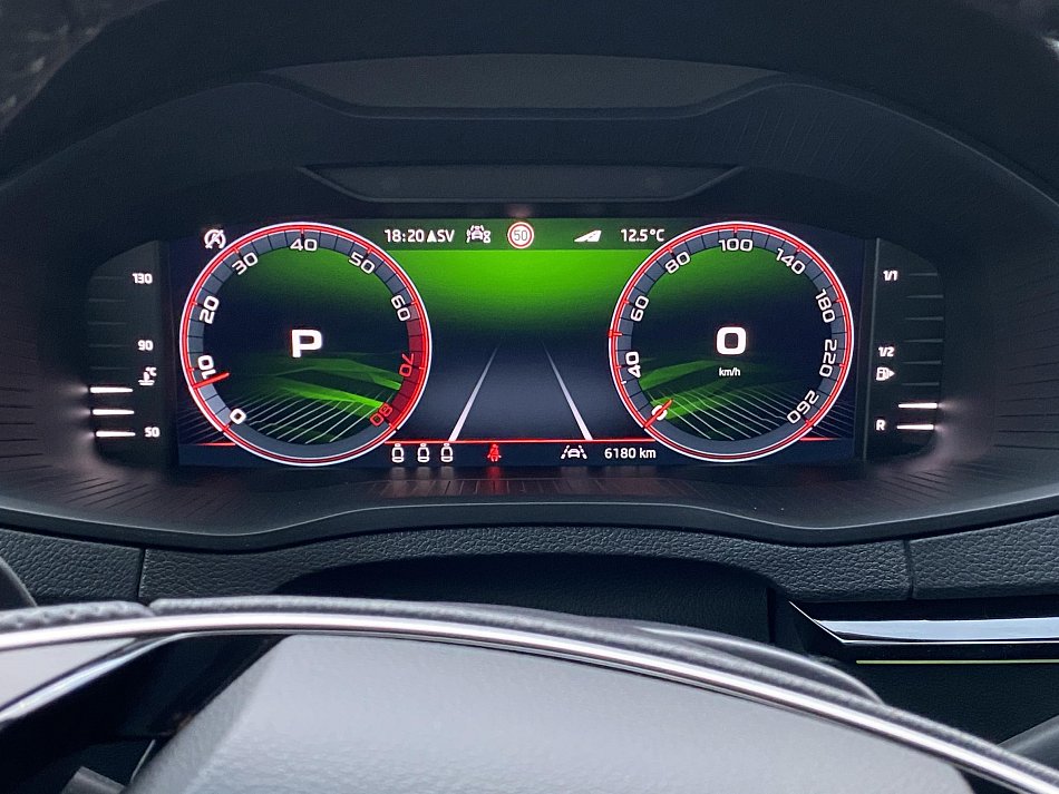 Škoda Karoq 1.5 TSi SportLine