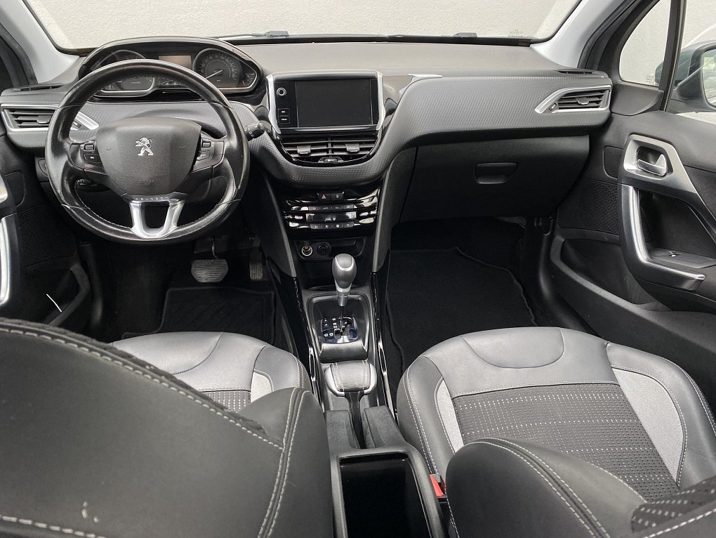 Peugeot 2008 1.2 PT Allure