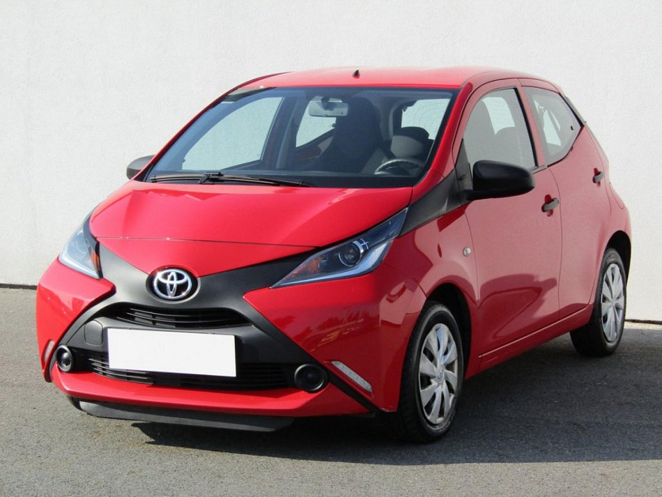 Toyota Aygo 1.0 i X-play