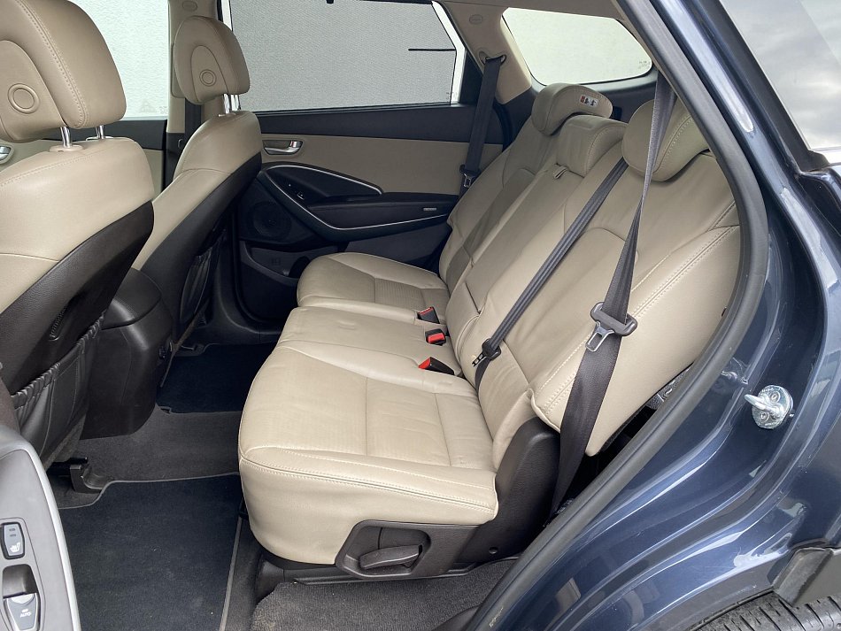 Hyundai Santa Fe 2.2 CRDi Luxury 4x4, 7míst