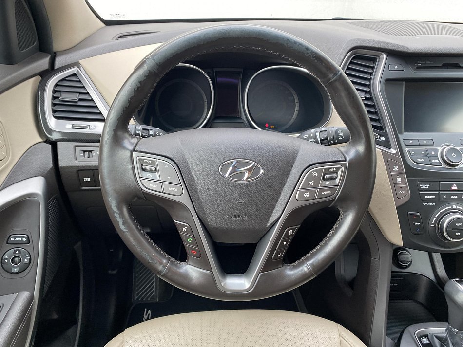 Hyundai Santa Fe 2.2 CRDi Luxury 4x4, 7míst
