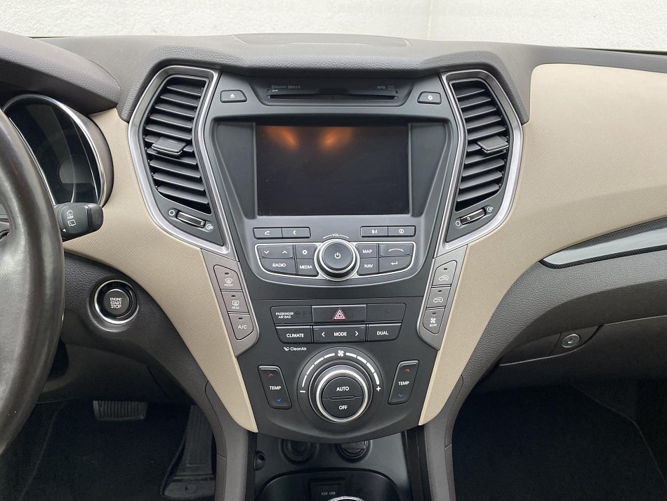 Hyundai Santa Fe 2.2 CRDi Luxury 4x4, 7míst